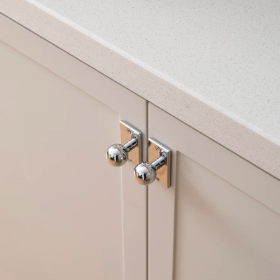 Kuit Transparent Knob & Pull Bar