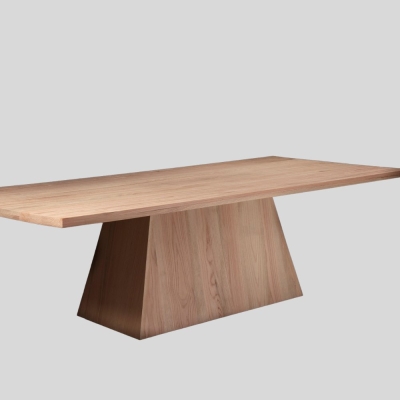 Tavolo in legno Trai