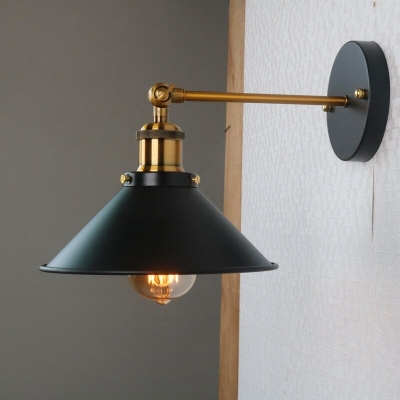 Lampada da parete antica