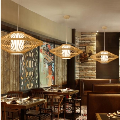 Collezione di lampade a sospensione in rattan Oasis