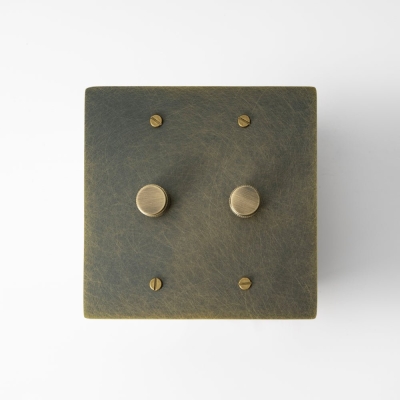 Dimmer rotativo in ottone (2 canali)
