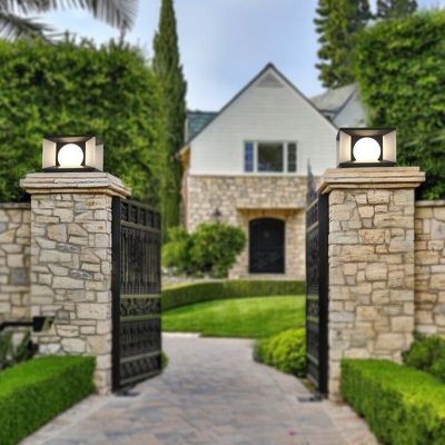 Alethea Outdoor Garden Lamp