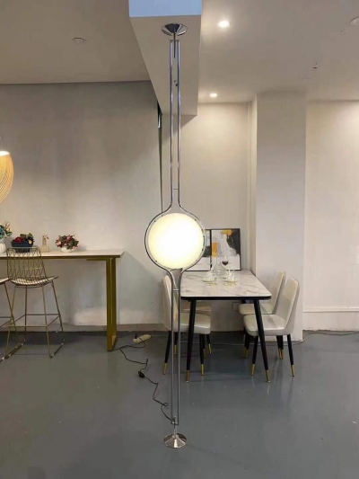 Lampada da terra a soffitto Zuru