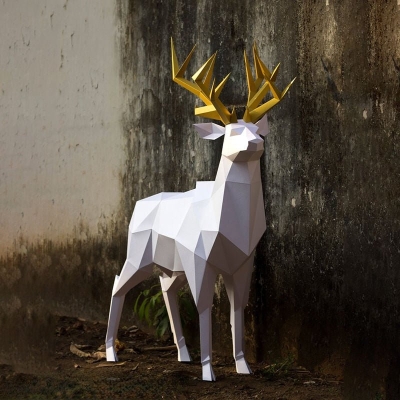 Figurina di origami di alce