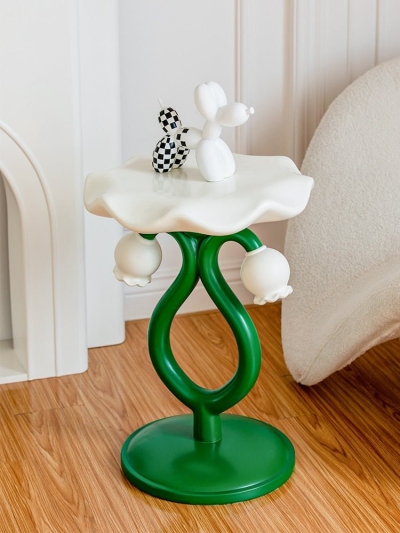 Knospe Side Table