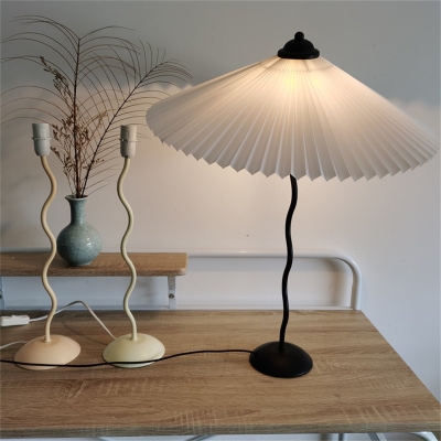 Squiggle Table Lamp