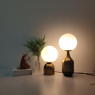 Ball Table Lamp