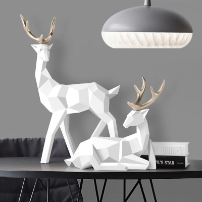 Handgefertigte Rentierfiguren von Cervidae
