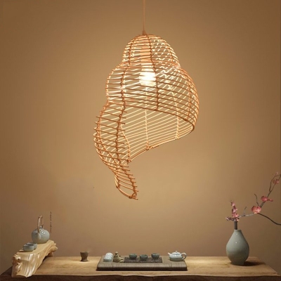 Lampada a sospensione avvolgente in rattan