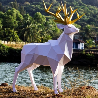 Figurina di origami di alce