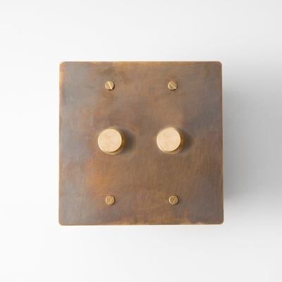 Dimmer rotativo in ottone (2 canali)